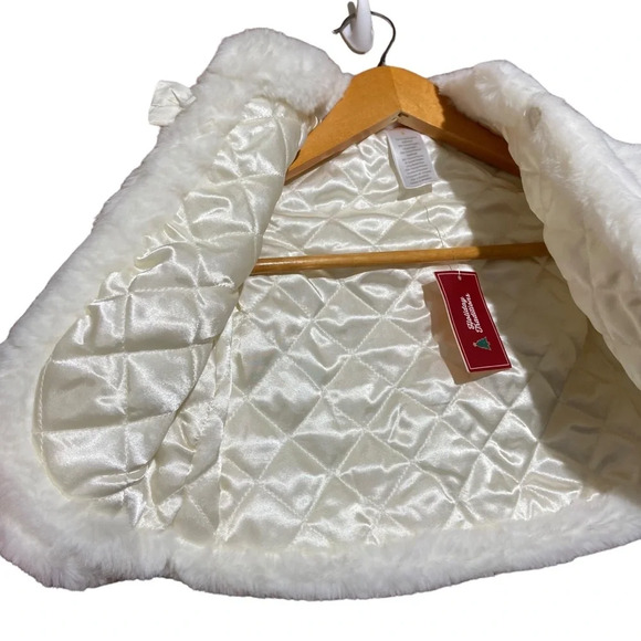 NWT Gymboree Holiday Traditions Faux Fur White Jacket with Bow Size 6 - Picture 4 of 6